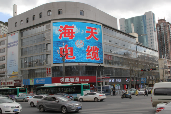 市中心购物中心LED广告